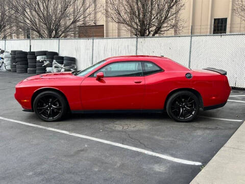 2016 Dodge Challenger SXT