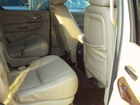 2011 Cadillac Escalade Luxury