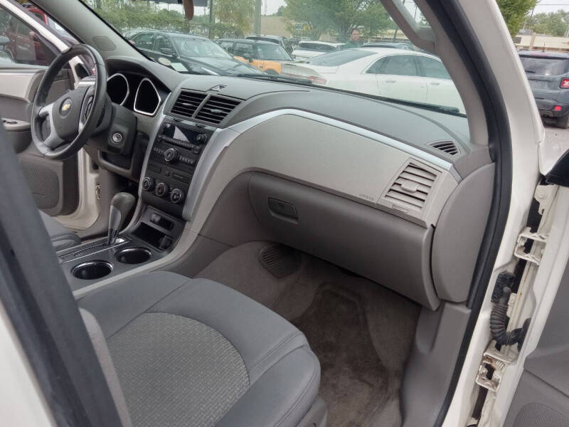 2012 Chevrolet Traverse LS