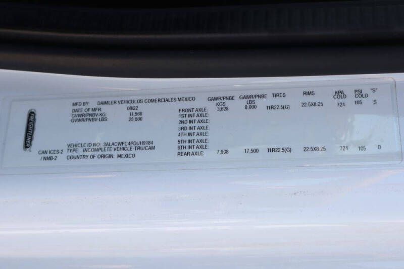 2023 Freightliner M2 106