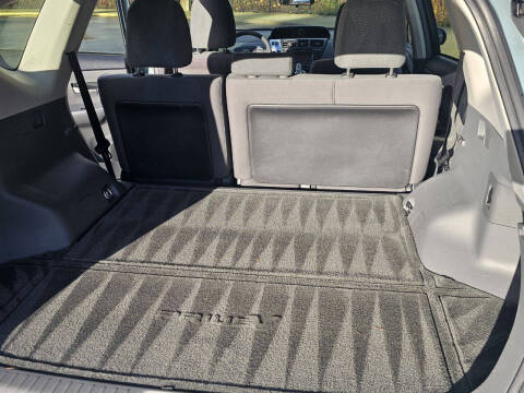 2013 Toyota Prius v Two