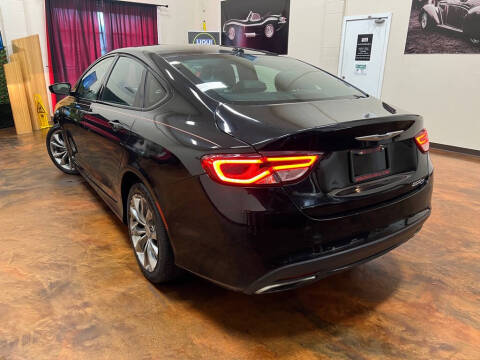 2016 Chrysler 200 S