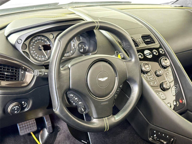 2014 Aston Martin Vanquish Volante