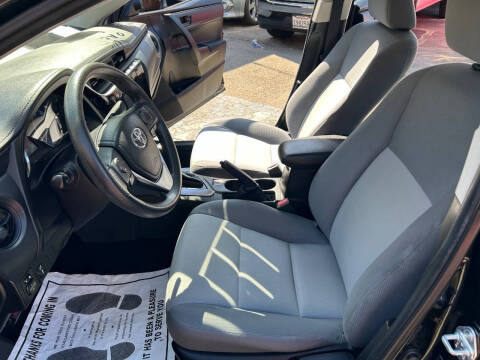 2017 Toyota Corolla LE