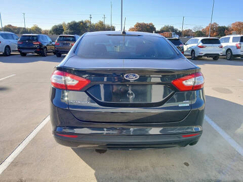2015 Ford Fusion SE