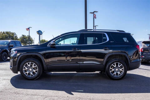 2023 GMC Acadia SLT
