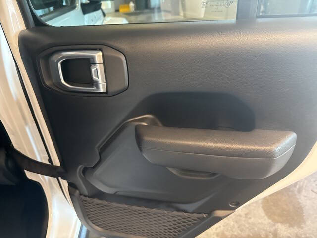 2024 Jeep Gladiator NightHawk