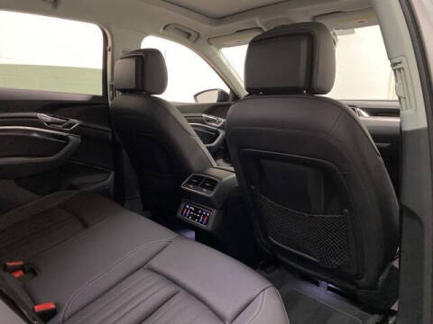 2023 Audi e-tron quattro Premium Plus