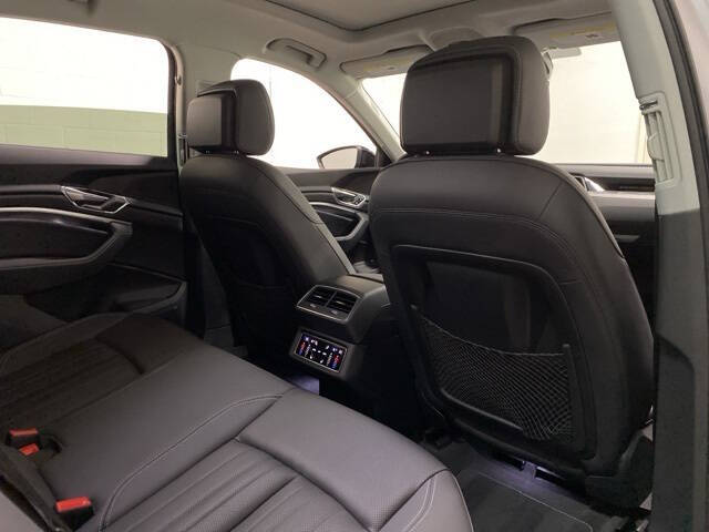 2023 Audi e-tron quattro Premium Plus