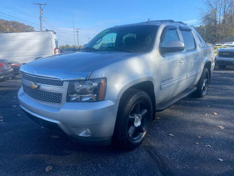 2013 Chevrolet Avalanche for sale at Budjet Cars in Michigan City IN
