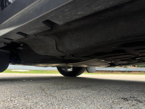 2023 Land Rover Defender 130 SE