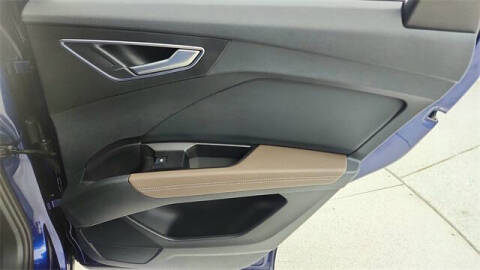 2024 Audi Q4 e-tron quattro Premium Plus 50