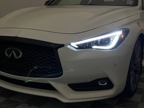 2022 Infiniti Q60 Red Sport 400
