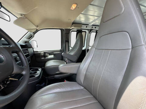 2025 GMC Savana 2500