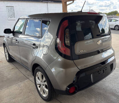2016 Kia Soul +