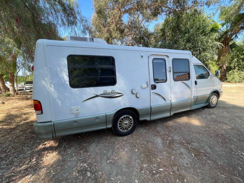2002 Winnebago Rialta