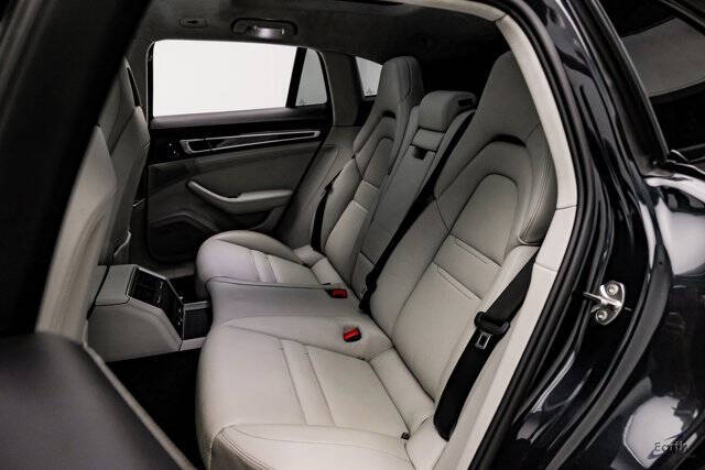 2018 Porsche Panamera Turbo Sport Turismo