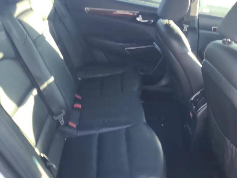 2017 Kia Cadenza Premium