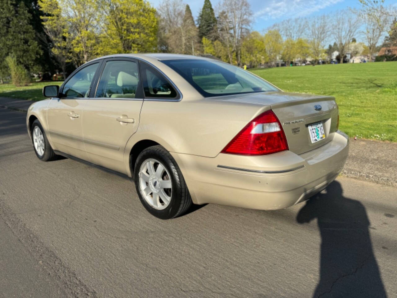 2005 Ford Five Hundred for sale at Carz Connect LLC in Portland, OR