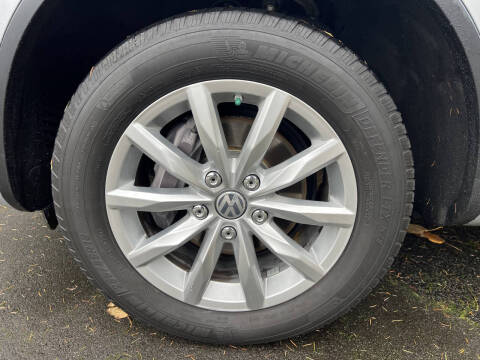 2016 Volkswagen Touareg TDI Sport