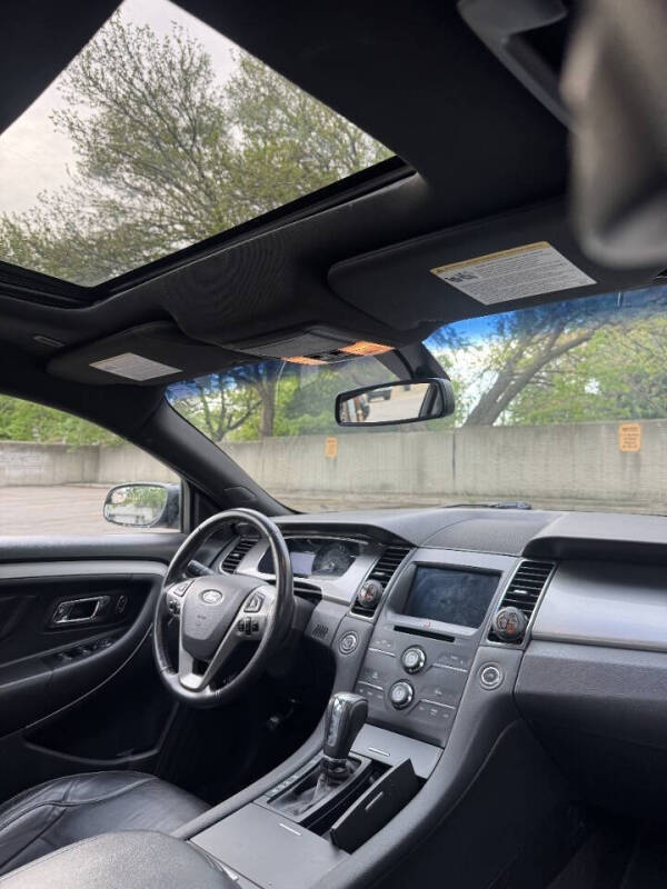 2016 Ford Taurus SEL