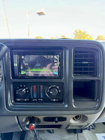 2004 Chevrolet Tahoe LS