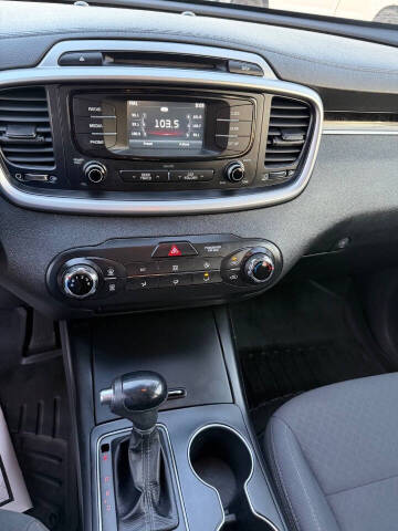 2016 Kia Sorento LX V6