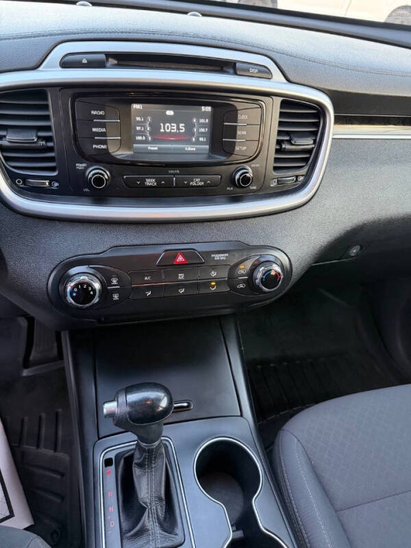 2016 Kia Sorento LX V6