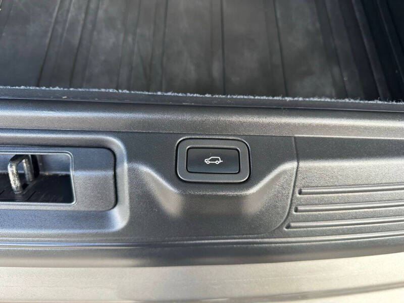 2020 Land Rover Range Rover P525 HSE