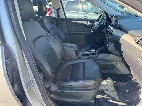 2022 Ford Escape SEL