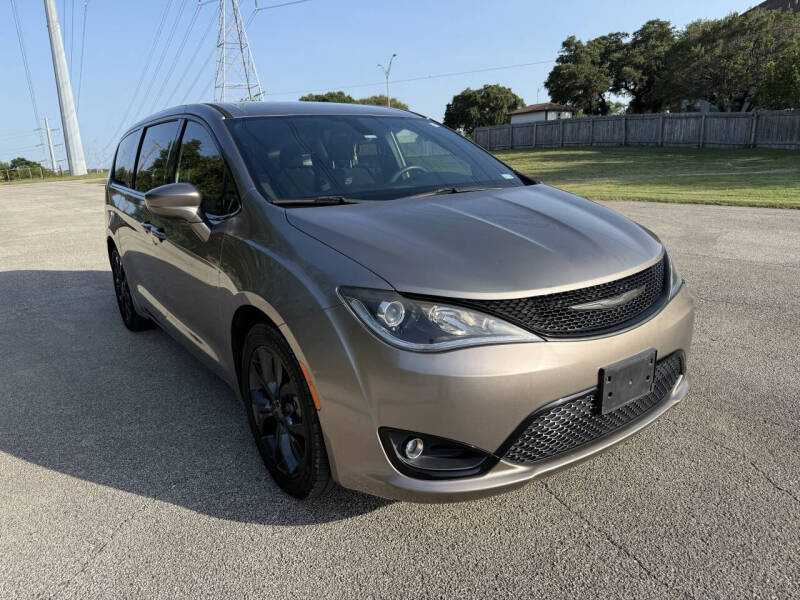 2018 Chrysler Pacifica Touring Plus