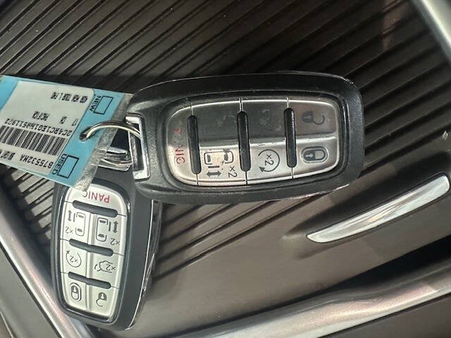 2017 Chrysler Pacifica Touring-L Plus