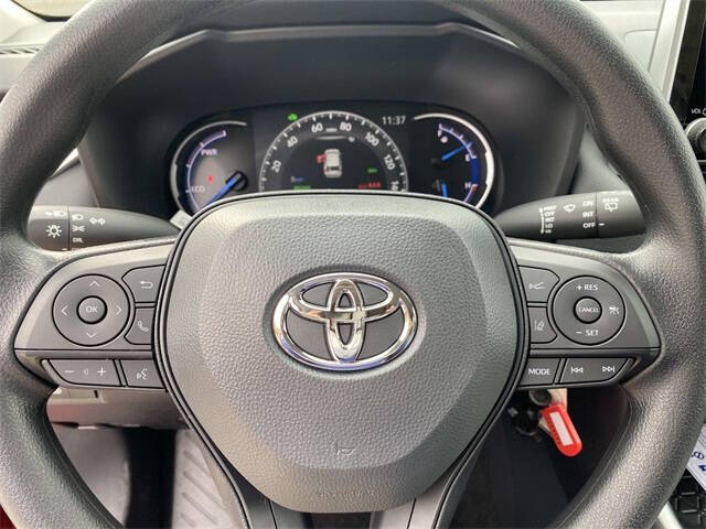 2025 Toyota RAV4 Hybrid LE