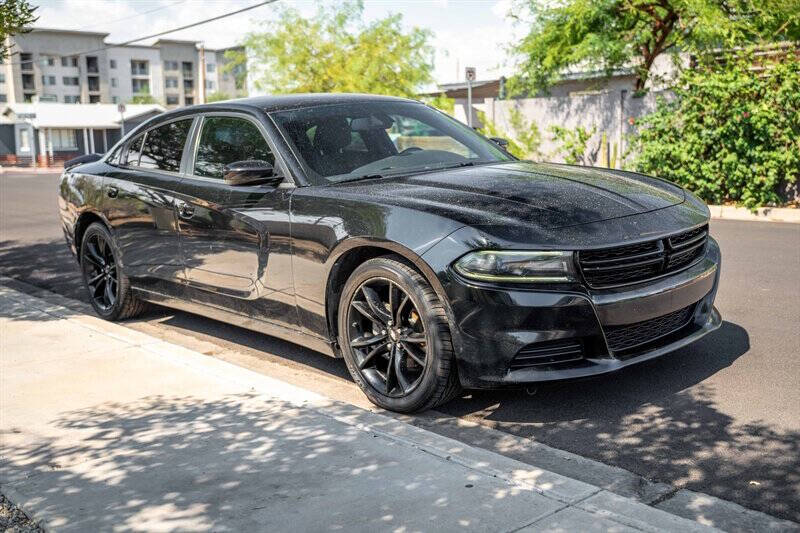 2017 Dodge Charger SE