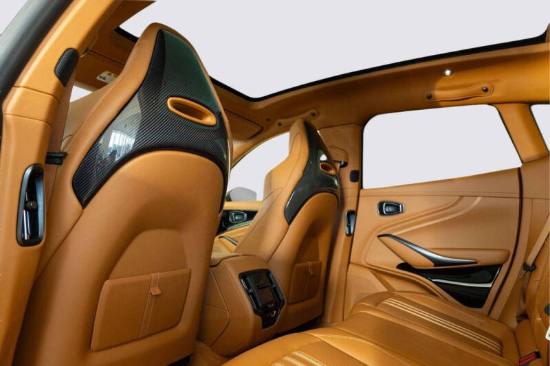 2026 Aston Martin DBX 707