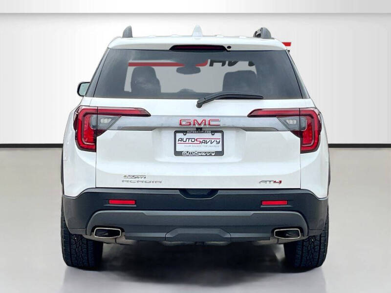 2023 GMC Acadia AT4