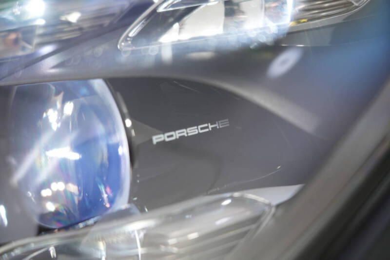 2022 Porsche Cayenne Turbo S E-Hybrid Coupe