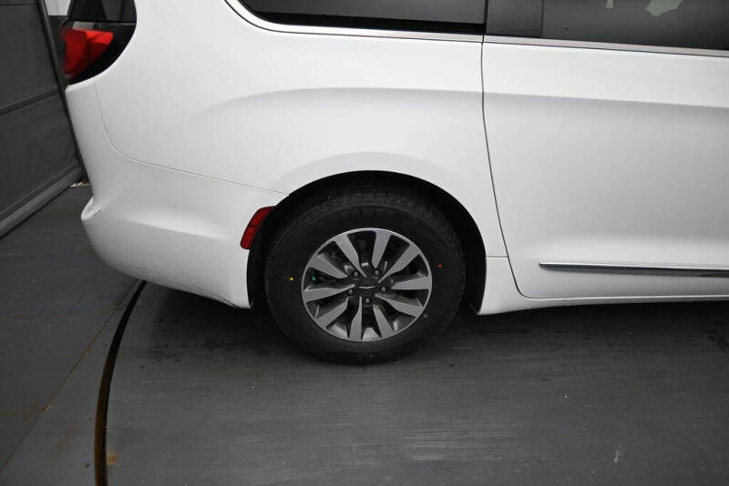 2023 Chrysler Pacifica Plug-In Hybrid Limited