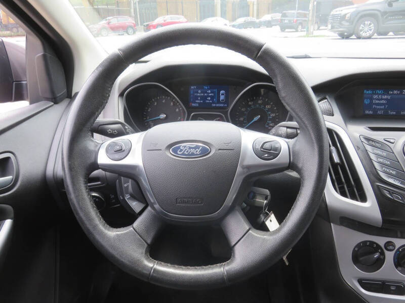 2014 Ford Focus SE