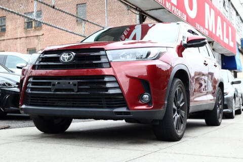 2019 Toyota Highlander for sale at HILLSIDE AUTO MALL INC in Jamaica NY
