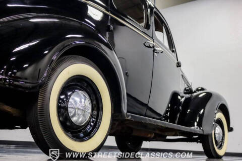 1938 Plymouth Deluxe