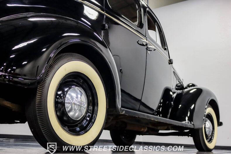 1938 Plymouth Deluxe