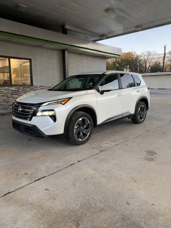 2024 Nissan Rogue SV's photo