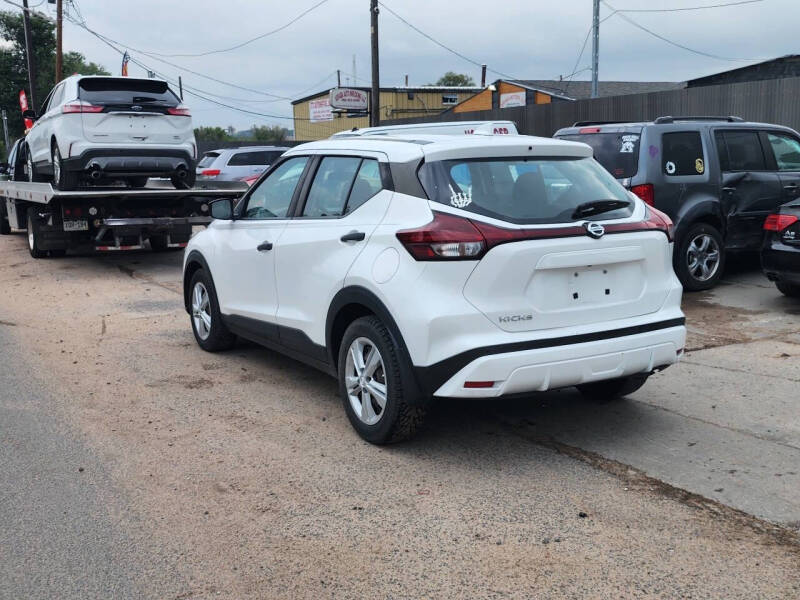 2021 Nissan Kicks S