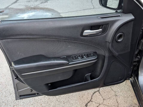 2015 Dodge Charger SE