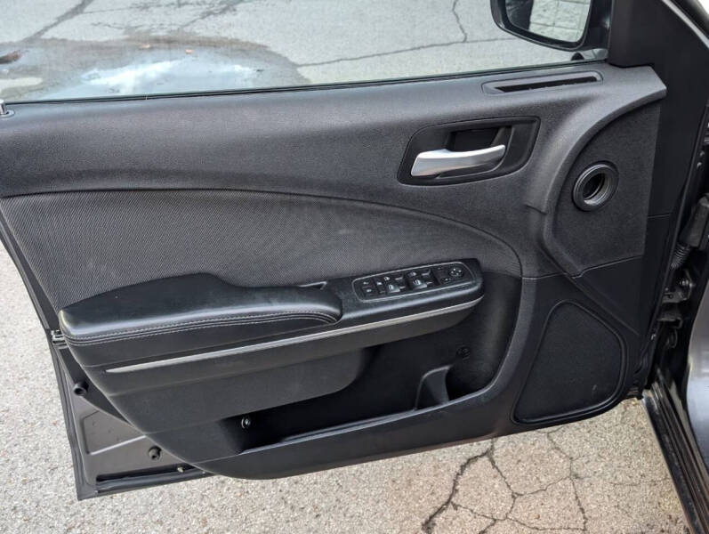 2015 Dodge Charger SE