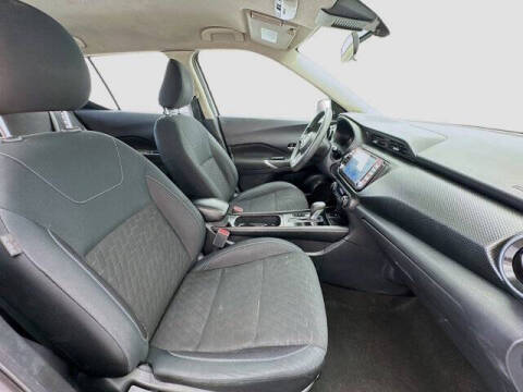 2022 Nissan Kicks SV