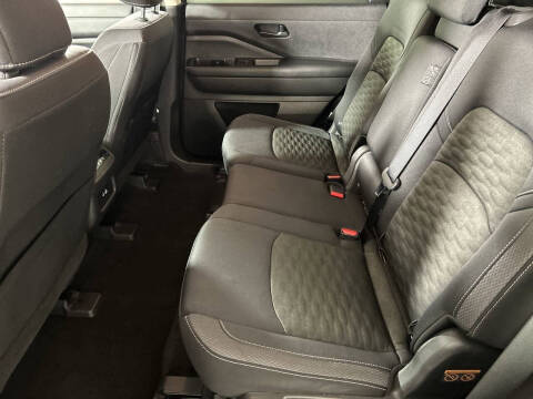 2024 Nissan Pathfinder SV