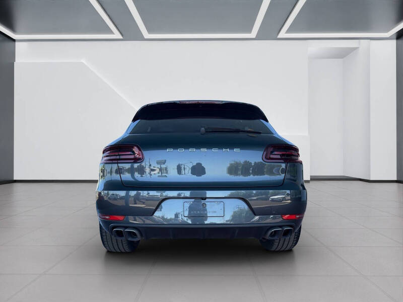2017 Porsche Macan Turbo