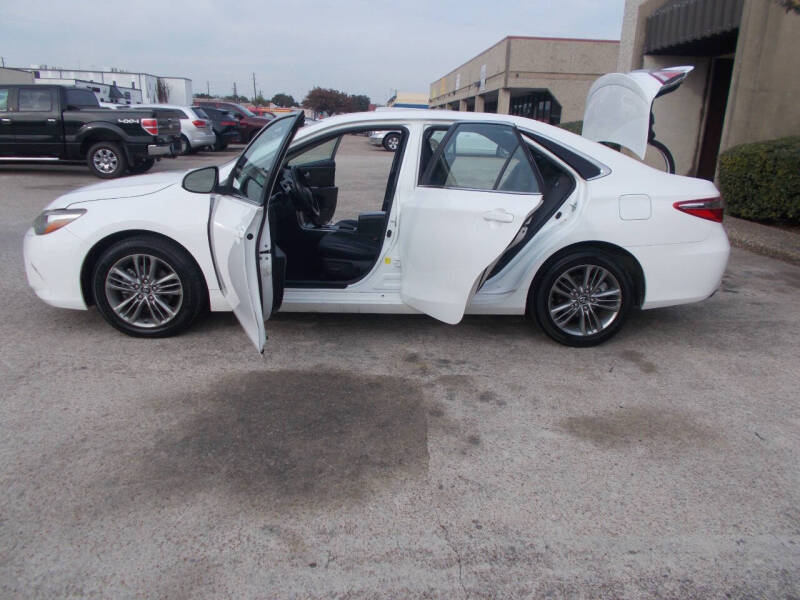 2017 Toyota Camry SE